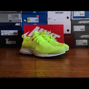 NWB Nike Volt Presto SZ 5